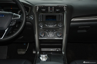 2017款蒙迪欧1.5T自动时尚型