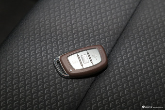 2016款悦纳1.4L自动精英版TOP