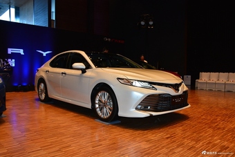 2018款凯美瑞2.5L 基本型