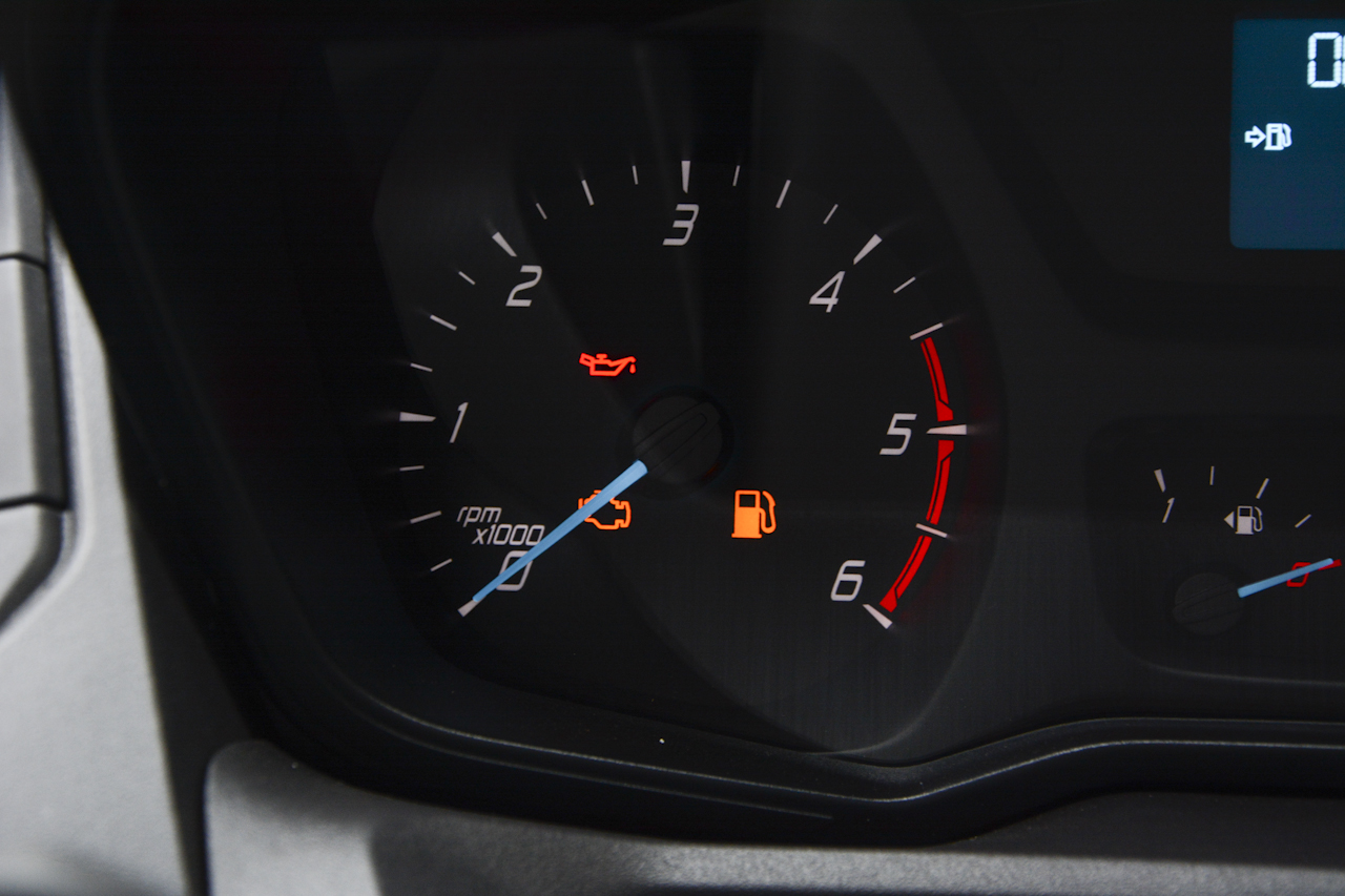 2017款新全顺2.0T中轴中顶柴油Diesel 5/6座Kombi国5