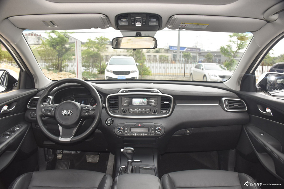 2016款索兰托L 2.2T自动柴油4WD定制版5座国IV