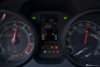 2016款名爵锐行1.5L手动超值豪华版