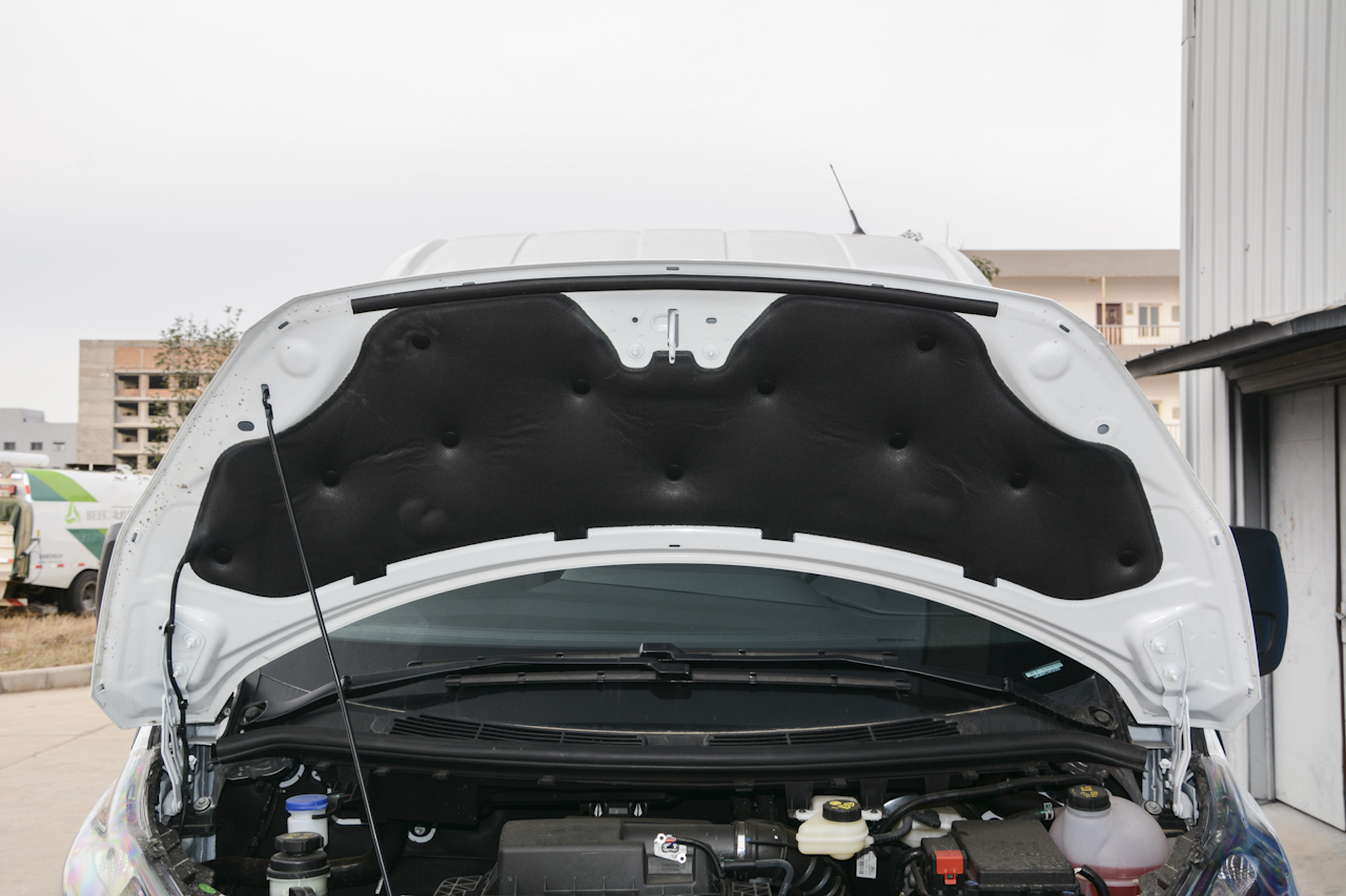 2017款新全顺2.0T中轴中顶柴油Diesel 5/6座Kombi国5