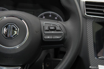 2017款名爵ZS 1.5L手动尊享互联网版