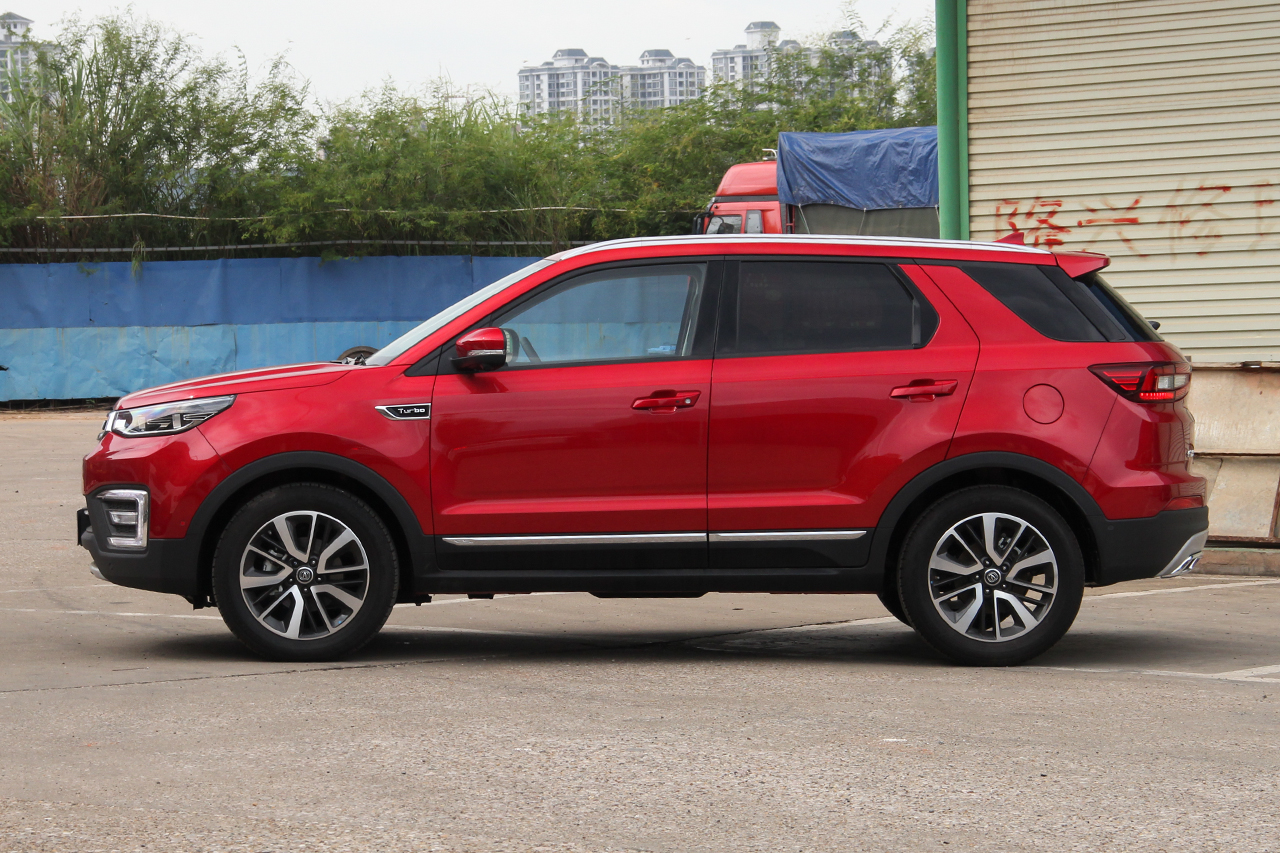 2017款长安CS55 1.5T自动炫耀型