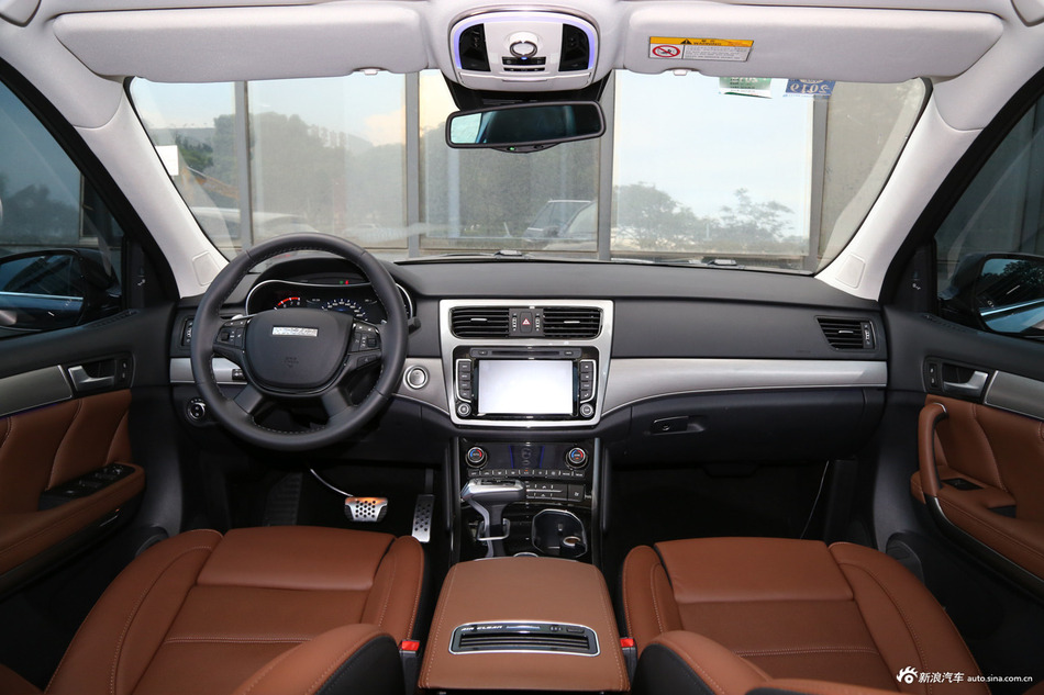 2017款哈弗H8 2.0T自动汽油四驱尊享型