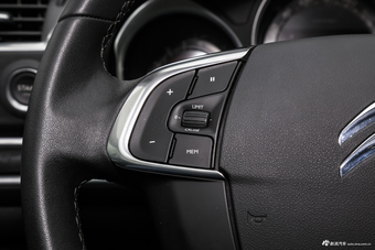 2015款雪铁龙C4L 1.8L自动尊贵版