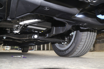 2017款吉利帝豪1.5L自动三厢百万款向上版