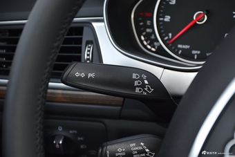 2018款奥迪A6L 2.5L自动30周年年型 30 FSI 风尚型