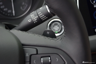 2018款XT4 2.0T四驱铂金版28T