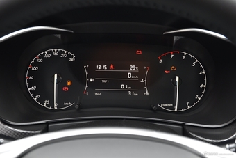 2018款北汽绅宝智行1.5T手动精英版