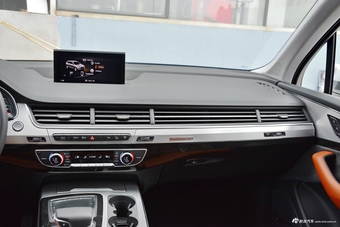 平行进口2017款奥迪Q7 3.0T 墨版