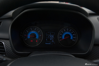 2018款风光330S 1.5L手动舒适型DK15