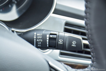 2016款众泰Z700 1.8T手动典雅型