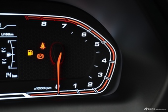 2017款瑞虎3X 1.5L手动版I 白色