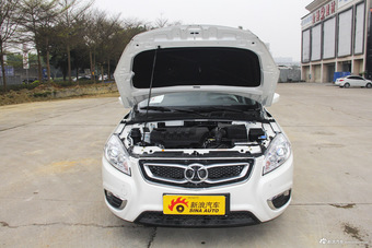 2015款绅宝D50 1.5L手动舒适超值导航版图片