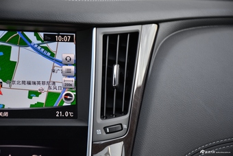 2018款英菲尼迪Q50L 2.0T自动豪华运动版