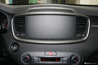 2018款索兰托L 2.0T自动四驱柴油都市版7座