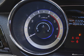 2015款雄师F22 1.9T手动四驱柴油豪华型