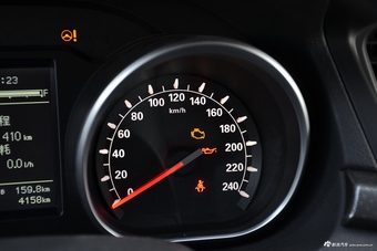 2016款奔腾B50 1.6L自动豪华型