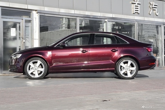2018款奥迪A3 30周年型2.0T自动Sportback 40 TFSI风尚型