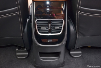 2017款宝骏560律动版1.5T手动乐享型