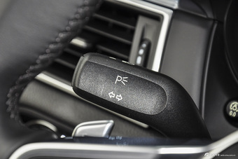 2016款保时捷Macan 2.0T自动