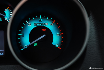 2016款萨瓦纳2.8T手动四驱柴油尊享版5座