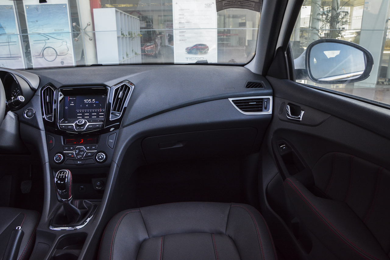 2017款艾瑞泽7 1.5T手动致尚版 