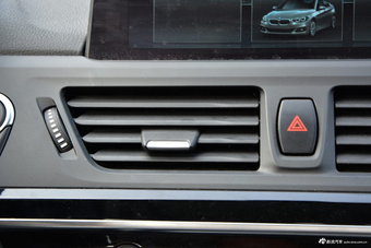 2018款宝马1系118i自动时尚型