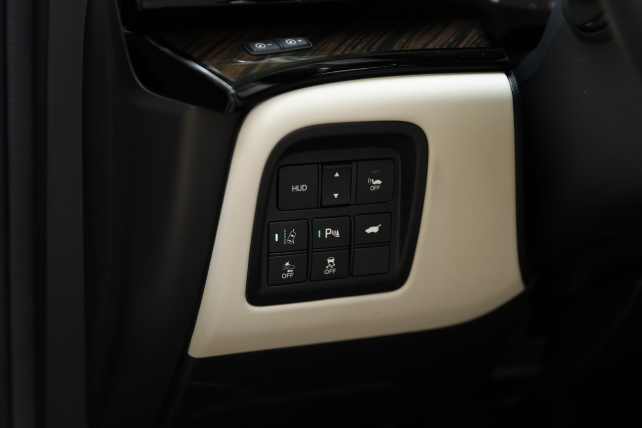 2018款讴歌CDX 2.0L 两驱创享版Hybrid