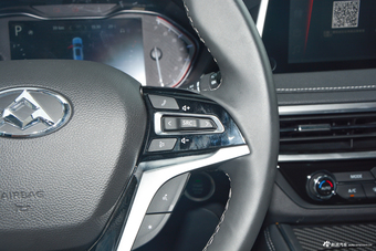 2017上汽大通D90 2.0T自动四驱北极星