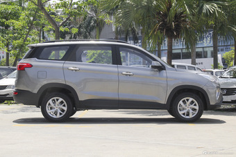 2018款五菱宏光S3 1.5L手动舒适型