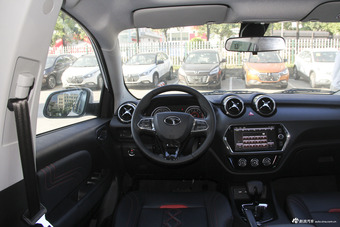 2018款东南DX3 1.5T自动尊贵型 