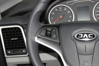 2016款瑞风M4 2.0L手动豪华型