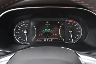 2018款荣威RX8 2.0T自动智联网四驱旗舰版