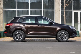 2016款宝沃BX7 2.0T自动 6座四驱旗舰型