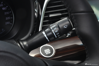 2017款起亚K4 1.8L自动DLX Special