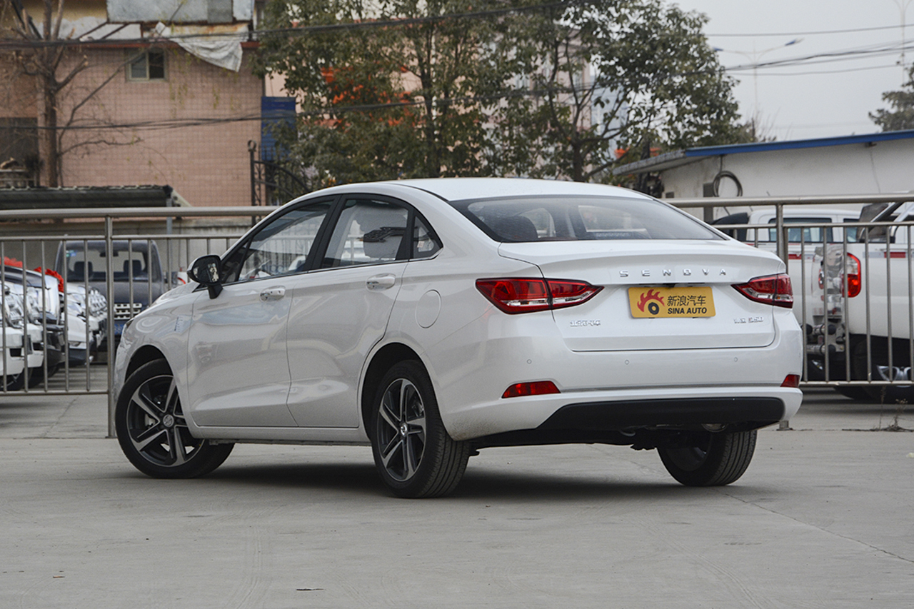 2018款北汽绅宝D50 1.5L CVT尊贵智联版 