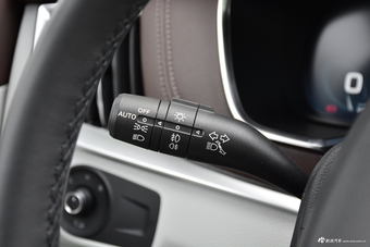 2017款荣威eRX5 EV400 电动互联至尊版