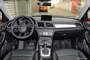 2017款奥迪Q3 2.0T自动35 TFSI风尚型图片