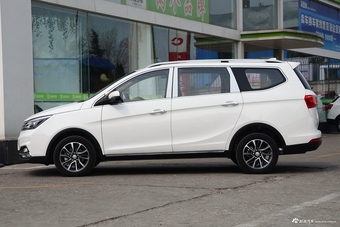 2017款宝骏730 1.8L AMT智能手动尊享型7座