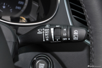 2017款全新胜达2.0L自动两驱智能型7座