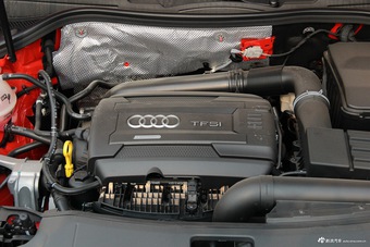 2017款奥迪Q3 2.0T自动35 TFSI风尚型