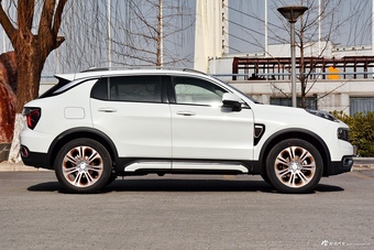 2017款领克01 2.0T自动两驱型Pro版