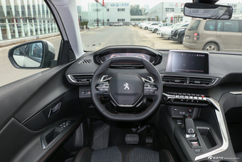 2017款标致5008 1.6T自动350THP精英版5座