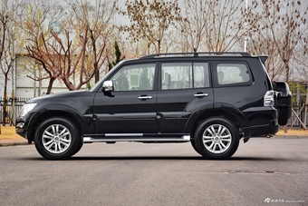 2016款帕杰罗V97 3.8L V6 GLS中东版