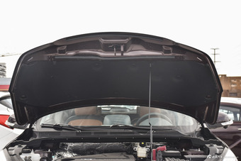 2017款海马S5强动力版1.5T自动尊贵型