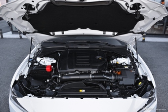 2018款捷豹XEL 2.0T自动250PS尊享版图片