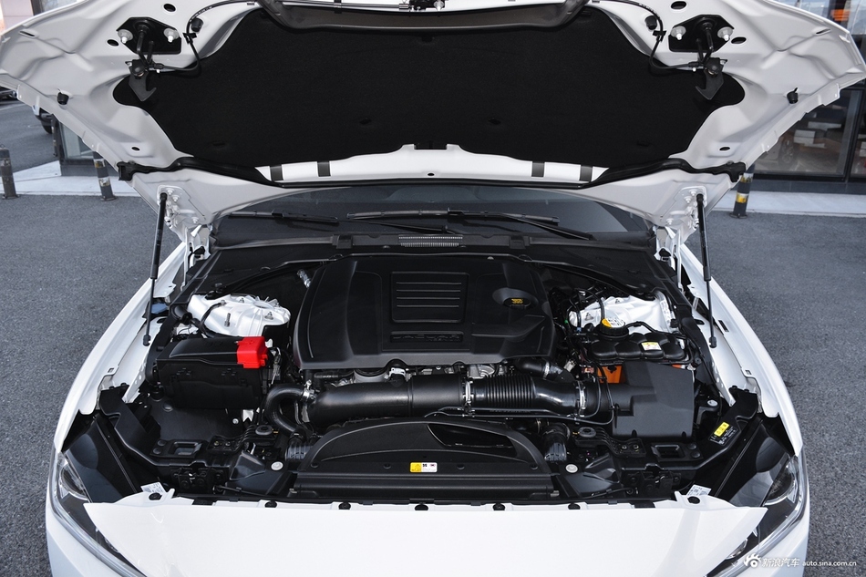 2018款捷豹XEL 2.0T自动250PS尊享版